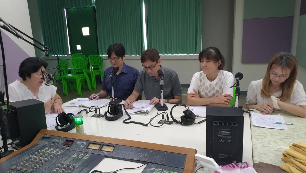 1141010臺南教育新風貌節目，張茵倩校長訪問閱讀磐石獎獲獎學校和順國小陳良圖校長，孟訓主任、黃于椽老師、謝抒欣老師