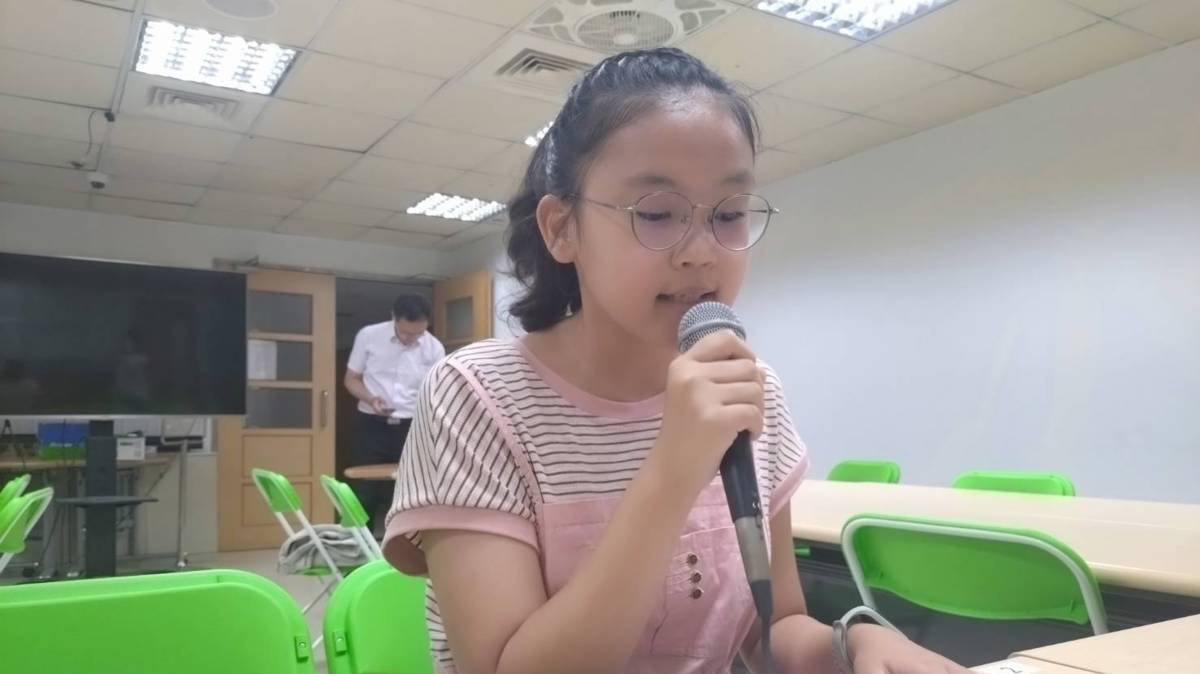 校園小主播：中營國小 陳妍芯 同學 談 ~ 家鄉故事繪本


心樂齡學苑：信義國小樂齡學習中心學員 陳明傳 談 ~ 樂齡學習中心服務心得。
