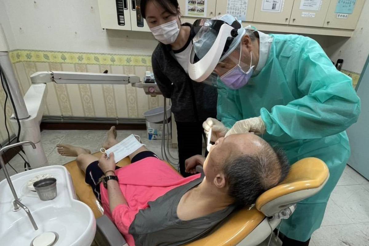 災區牙醫診療站