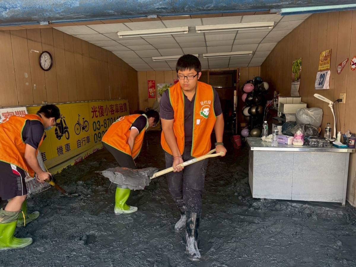 內政部動員替代役役男 全力投入花蓮災後復原