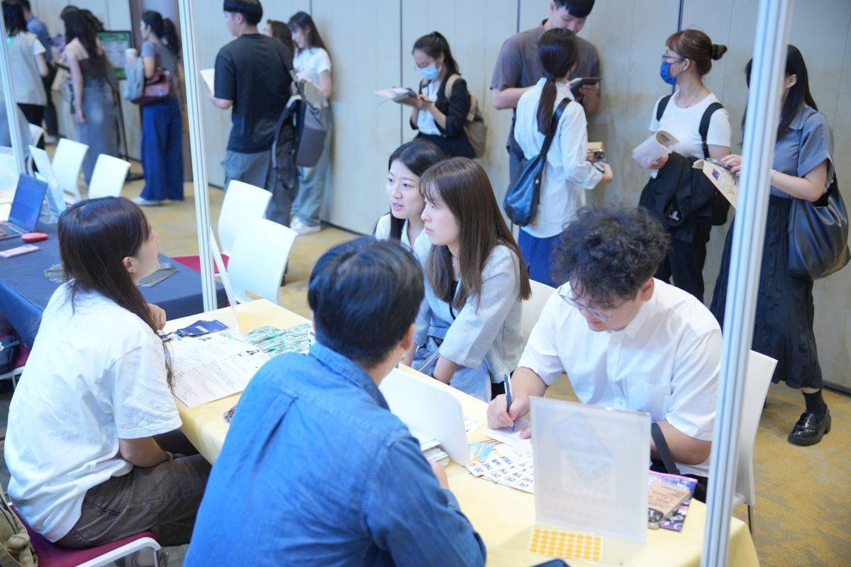 臺北市青年局「以戰代訓人才媒合會」，提供一對一企業面談和職涯諮詢