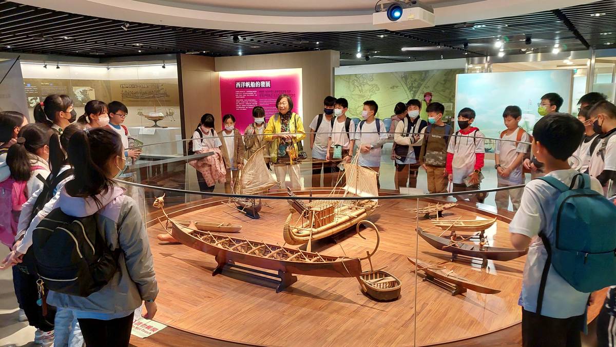 財團法人張榮發基金會長榮海事博物館自2019年起推動「我是航海王－全台12年國教免費參觀專案」邀請全台高中職、國中、小學師生免費參觀。(文化部提供)