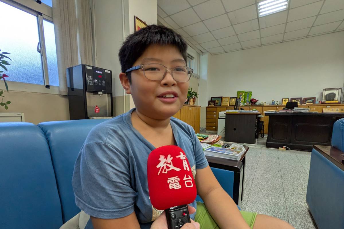 學生李少廷在暑假用跑步鍛鍊體能，希望能跑得更快、更久