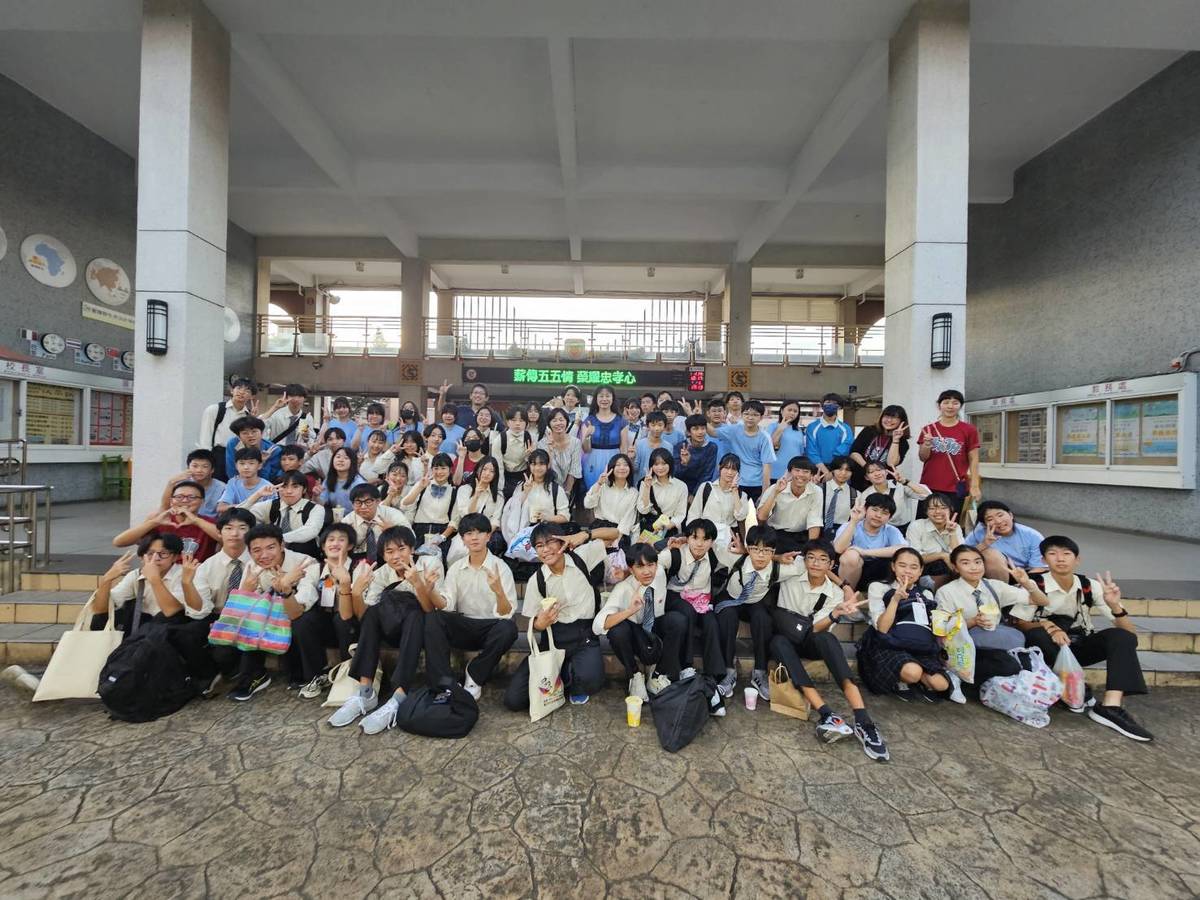 兩校交流深化國際情誼