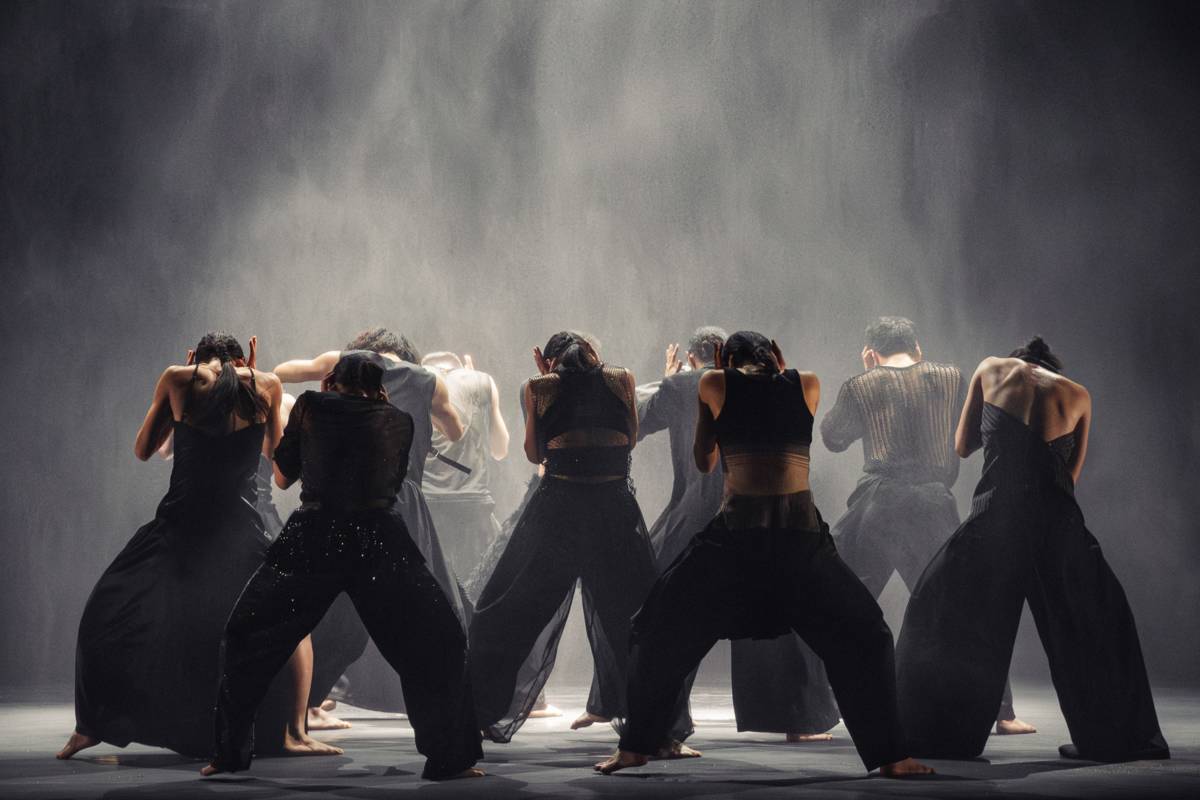 《關不掉的耳朵》以「聲音」為出發點，探索聲響如何穿透空氣、影響身體與情緒，最終化為舞蹈的節奏與能量。