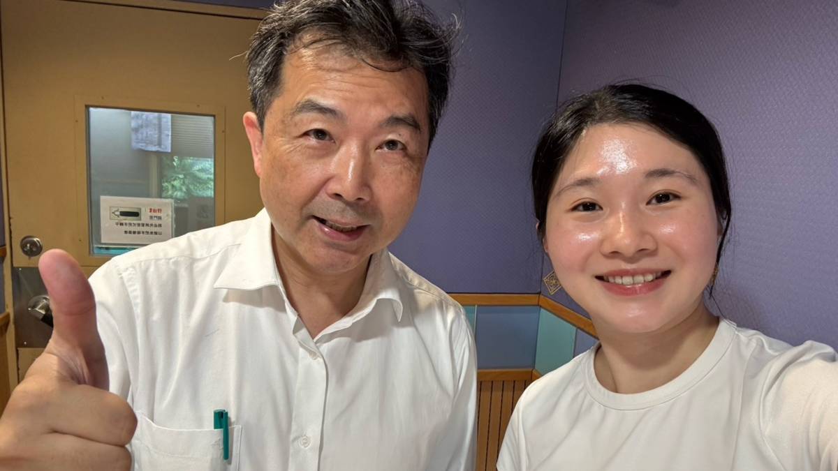 林書立老師(左)