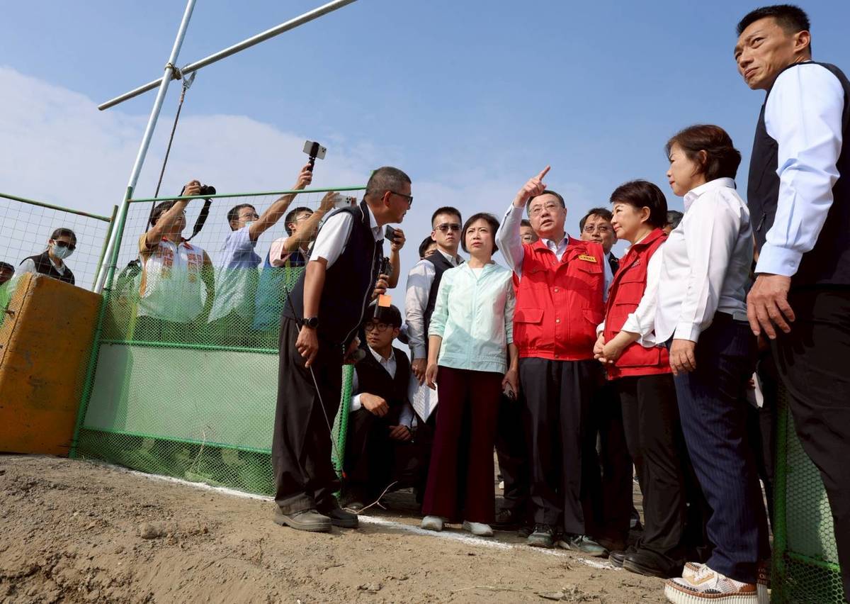 卓榮泰院長視察臺中市文山垃圾掩埋場