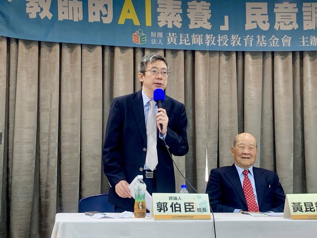 中教大郭伯臣校長對調查結果進行評論 (記者石耀宇攝)