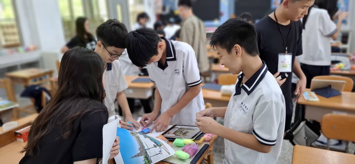 興中有愛英語築夢團隊舉辦爽文國中英語營，以多元有趣的活動讓學生在愉快氛圍中學習英文，培養自信與興趣。(獲獎團隊提供)