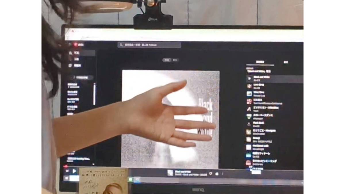 襪子在Instagram限時動態翻唱Da-iCE〈Black and White〉