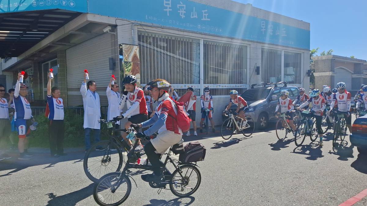 不倒騎士鳴槍出發，勇闖生命新旅程。