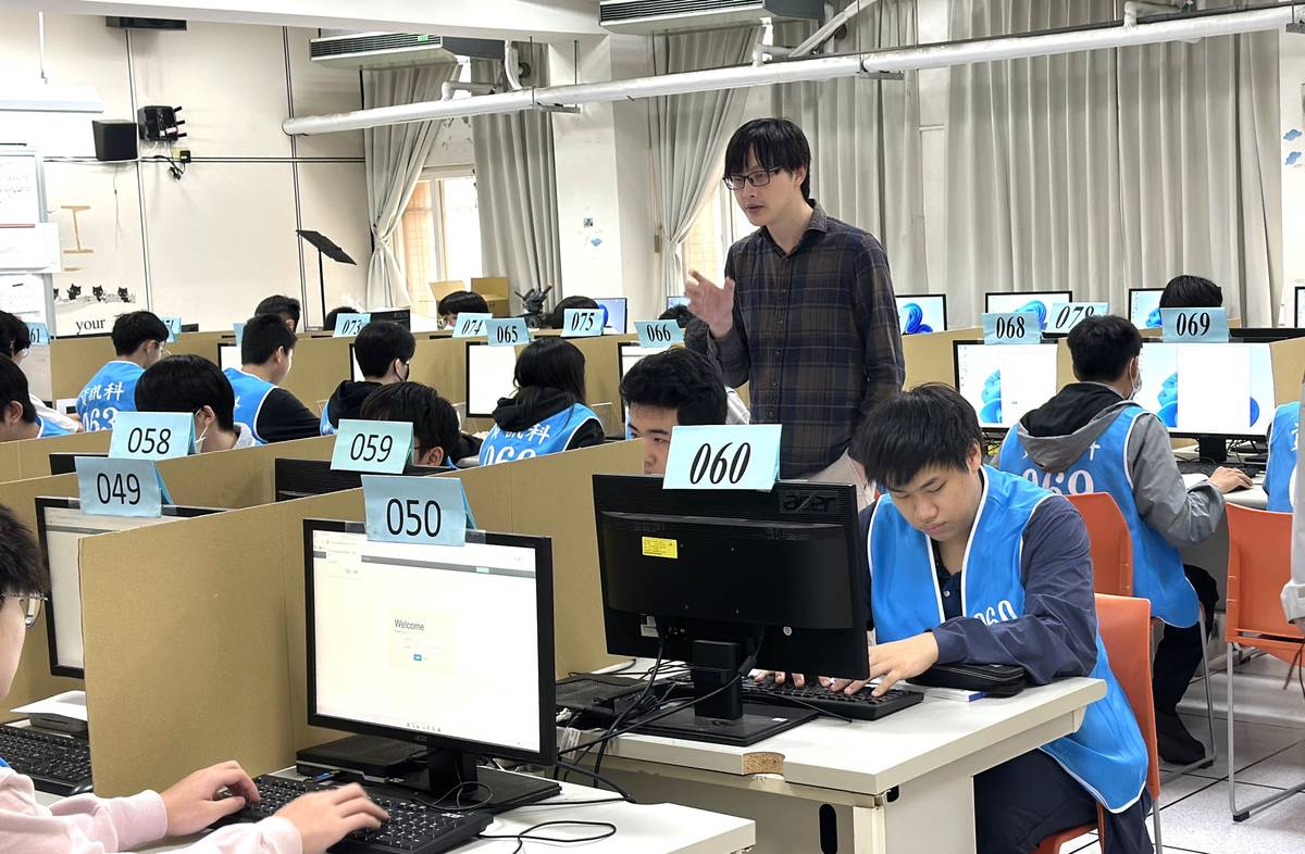 新北高中辦理的資訊複賽，評審巡場說明規範