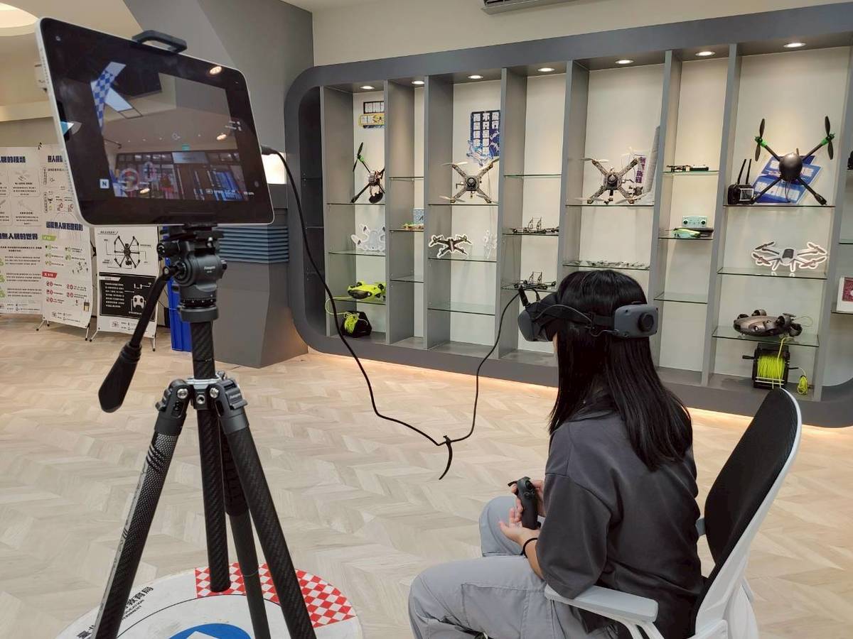 FPV穿越機以第一人稱視角打造沉浸式飛行體驗