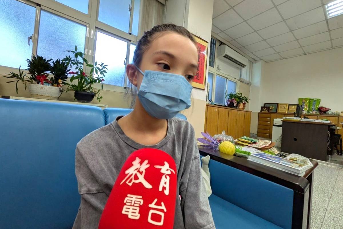 學生梁嘉珉表示，因為很喜歡袖珍小物的可愛和逼真，所以自己動手創作