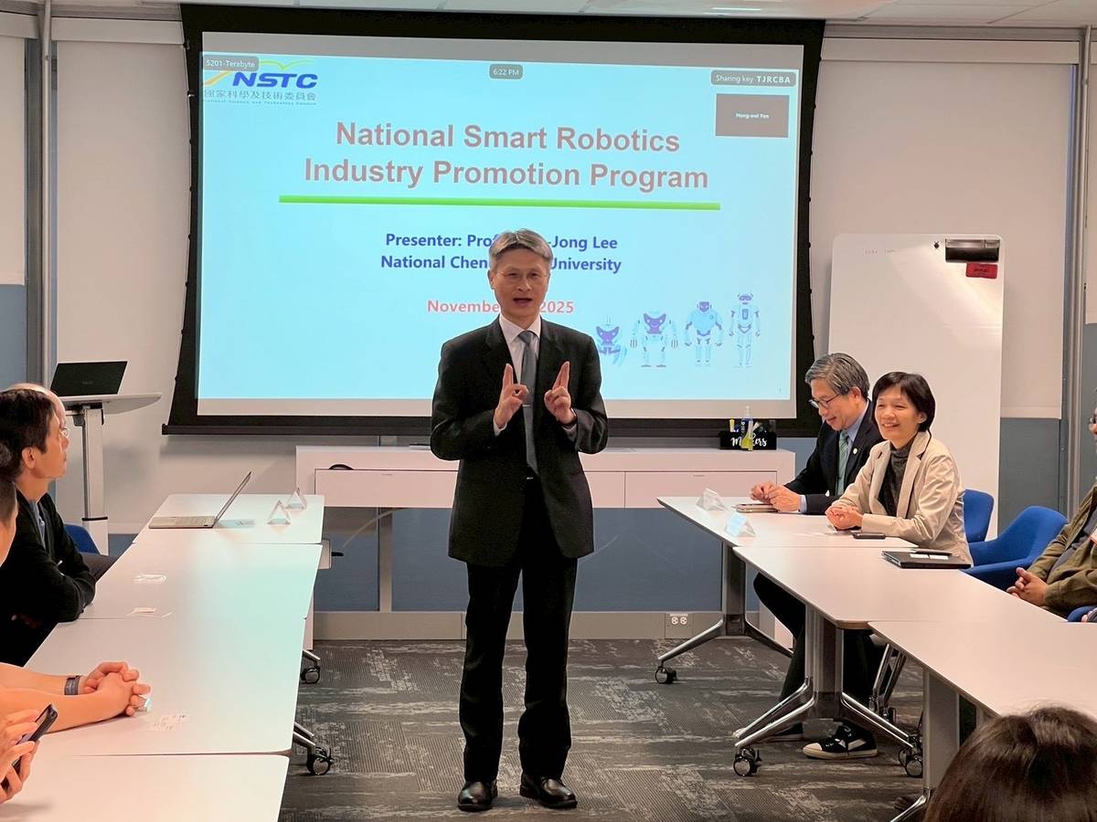 國科會副主委蘇振綱率團赴美，於舊金山舉辦「臺灣智慧機器人產業與國際人才交流座談會」，推動臺美智慧機器人產業與人才交流合作。(國科會提供)