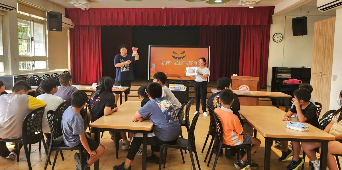 跨校共學，英文老師與外師共同授課