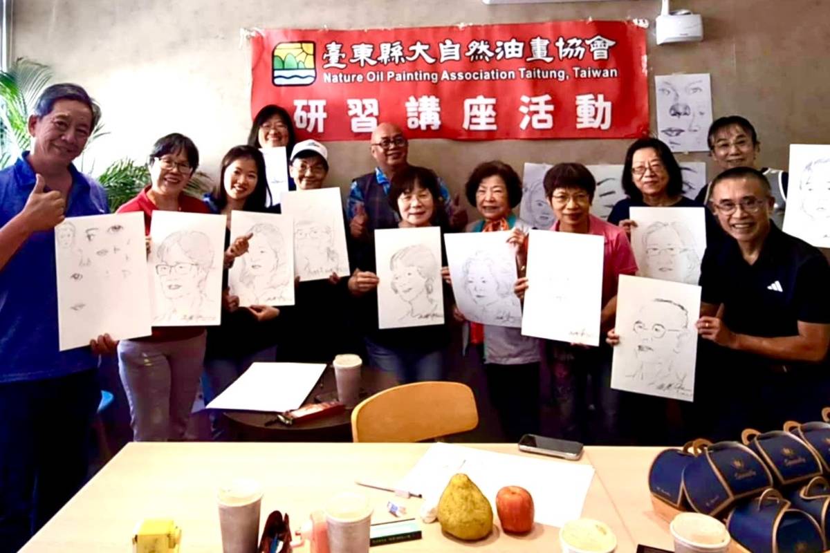 研習課程第一天是學習畫素描