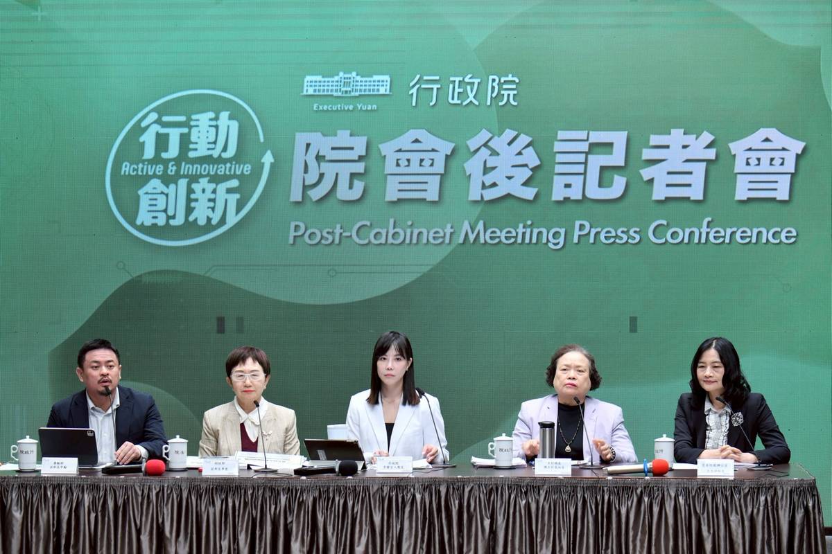 行政院會後記者會。(行政院提供)