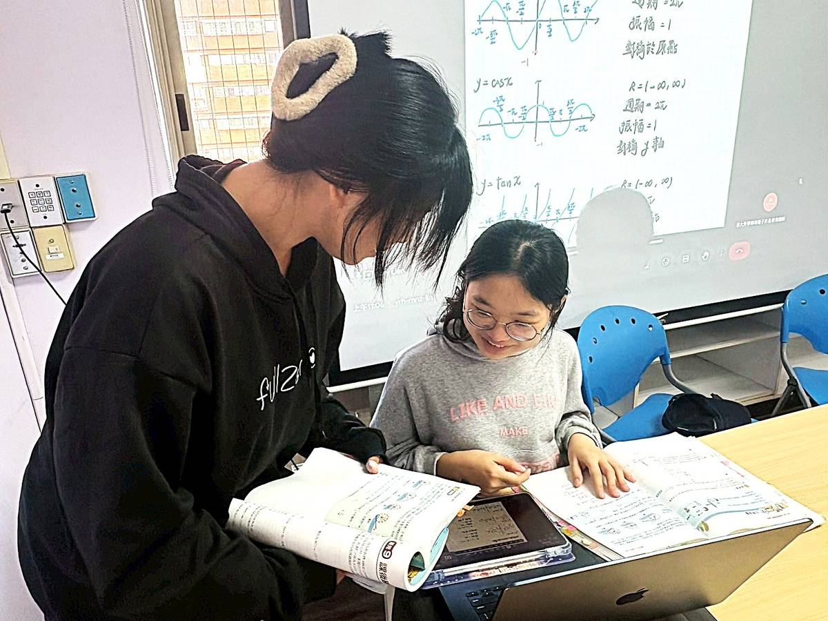 新北學子請教輔導教師解惑