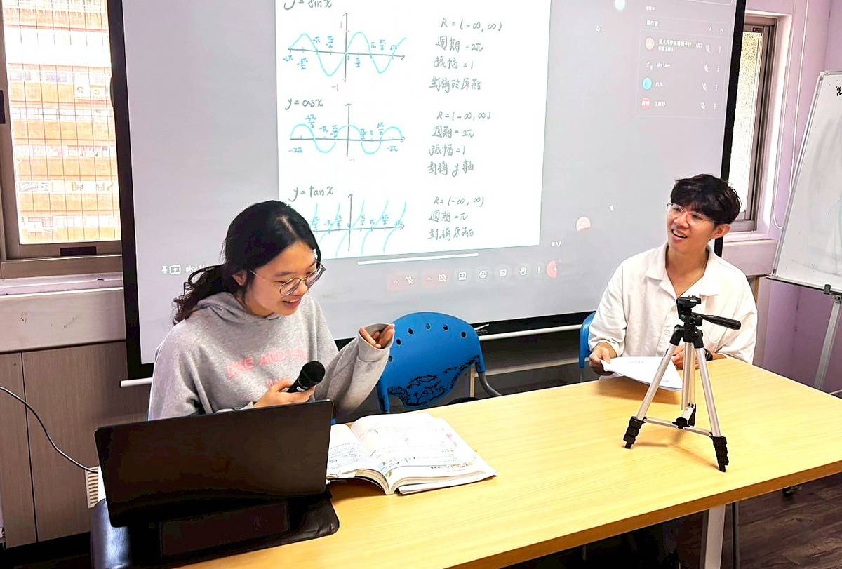 輔導老師共同備課討論