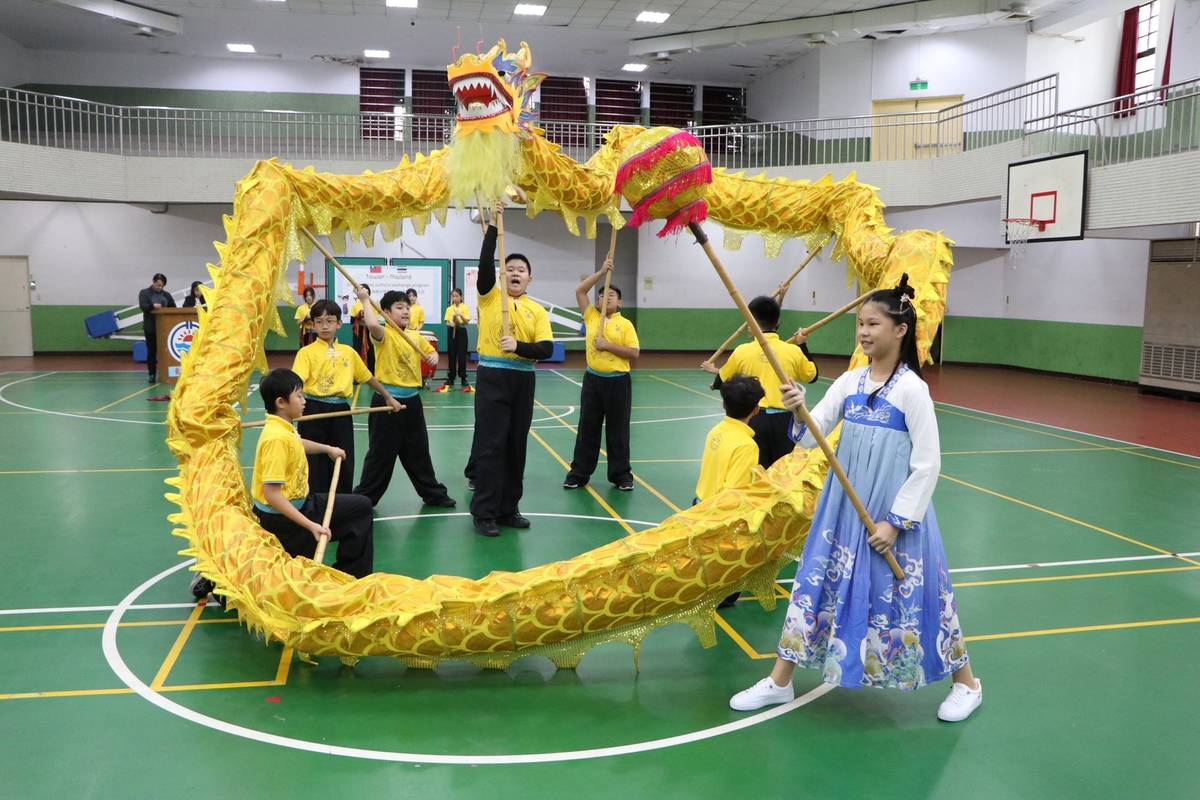 東湖舞獅隊舞龍演出