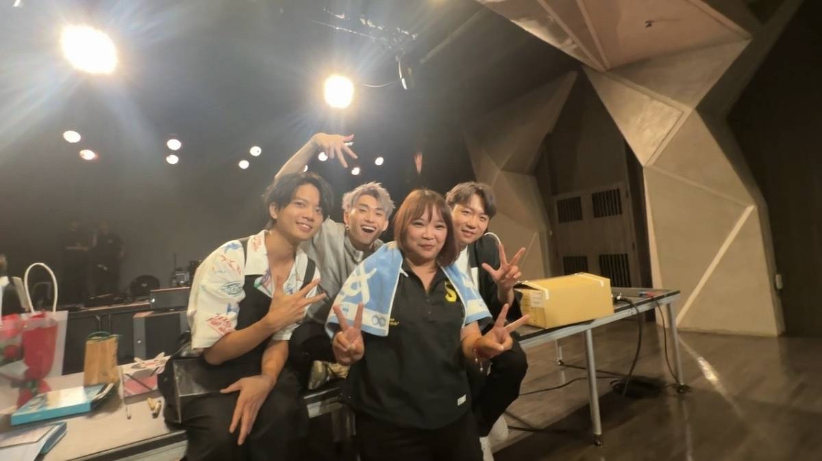 八青哥的第一場專場演唱會《魯又怎樣，干我屁事》