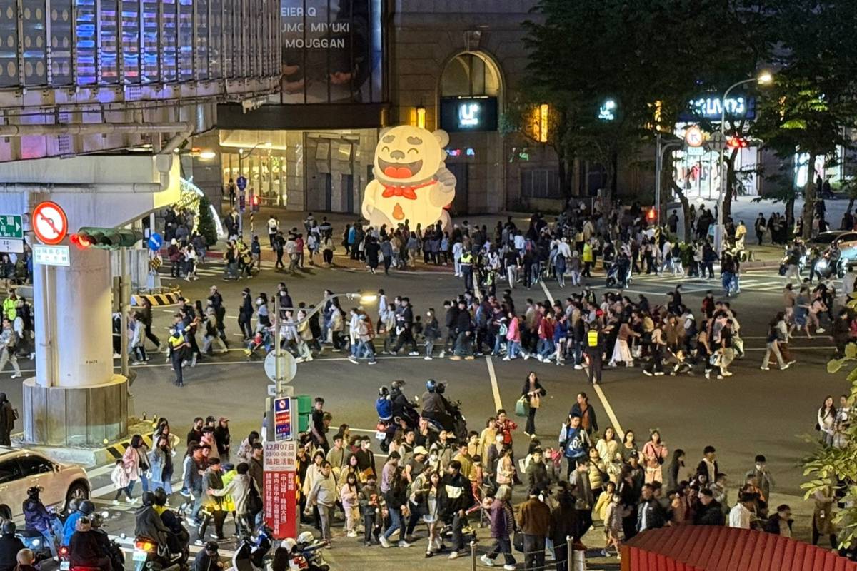 在警察與義交以及觀光旅遊局與交通局相關單位的通力合作下，活動期間整體交通運作順暢，周邊動線維持良好秩序