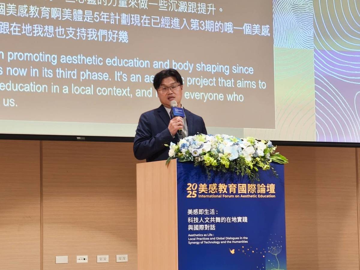 教育部次長朱俊彰致詞。