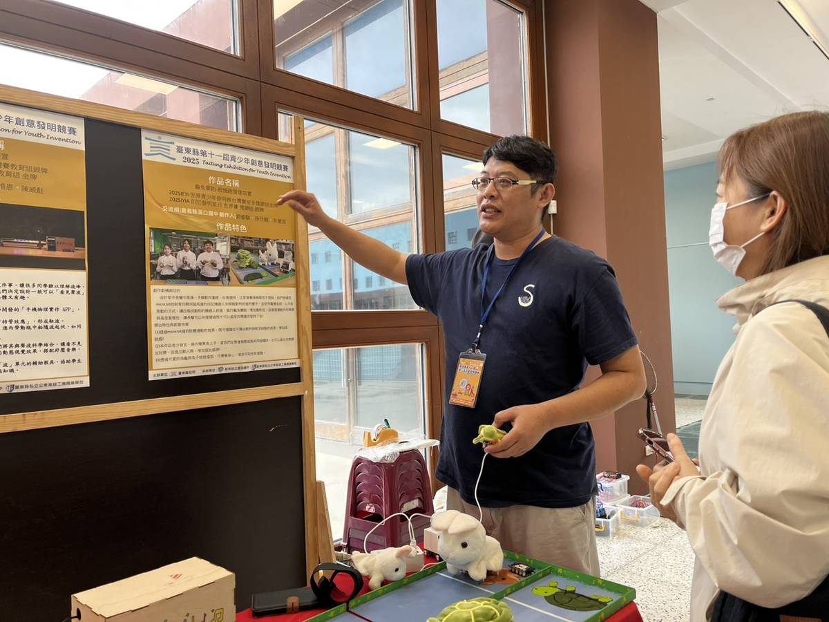 嘉義縣溪口國中教務主任黃孝文，連續六年帶著團隊到臺東交流。