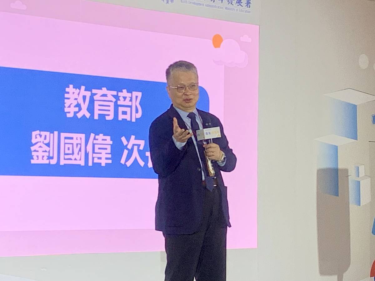 教育部劉國偉次長致詞 (記者攝)