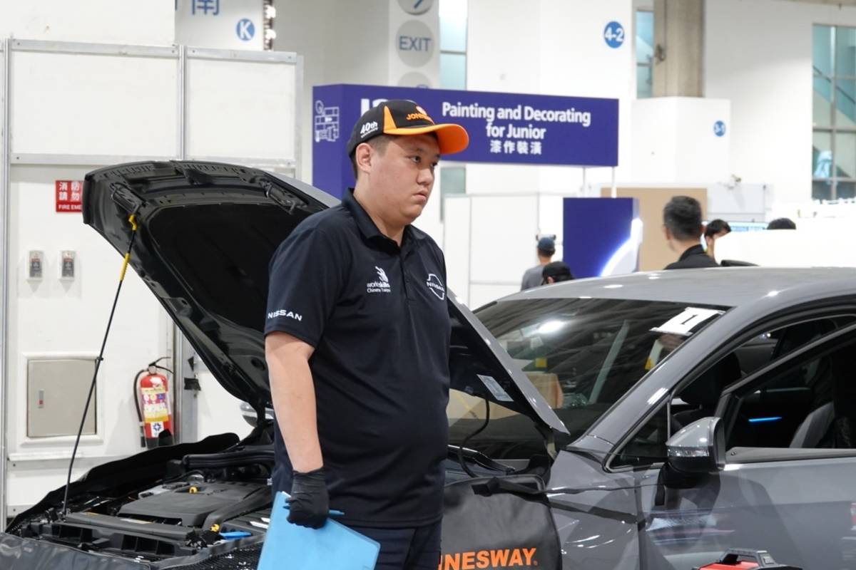南港高工劉彥頫在第3屆亞洲技能競賽勇奪汽車技術職類金牌，並獲國家最佳選手獎
