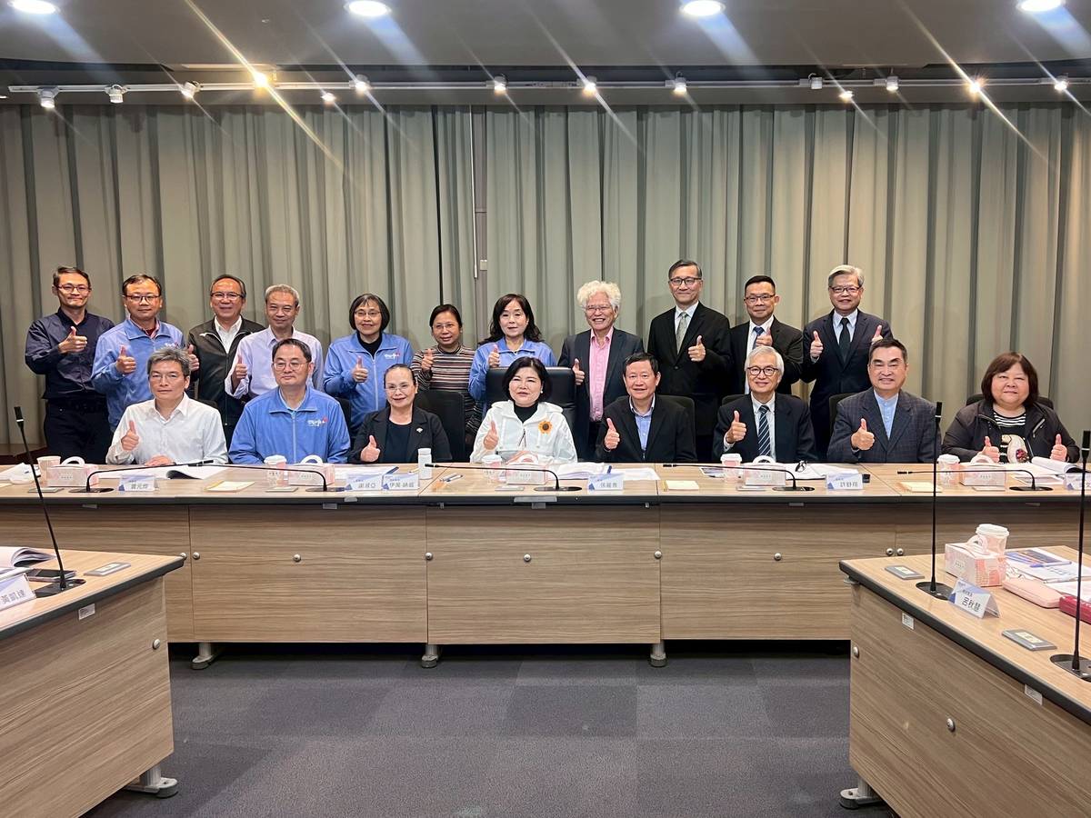 考試院由許舒翔副院長率同考試委員、銓敘部施能傑部長、考選部林明裕次長前往雲林縣政府進行交流。（考試院提供）