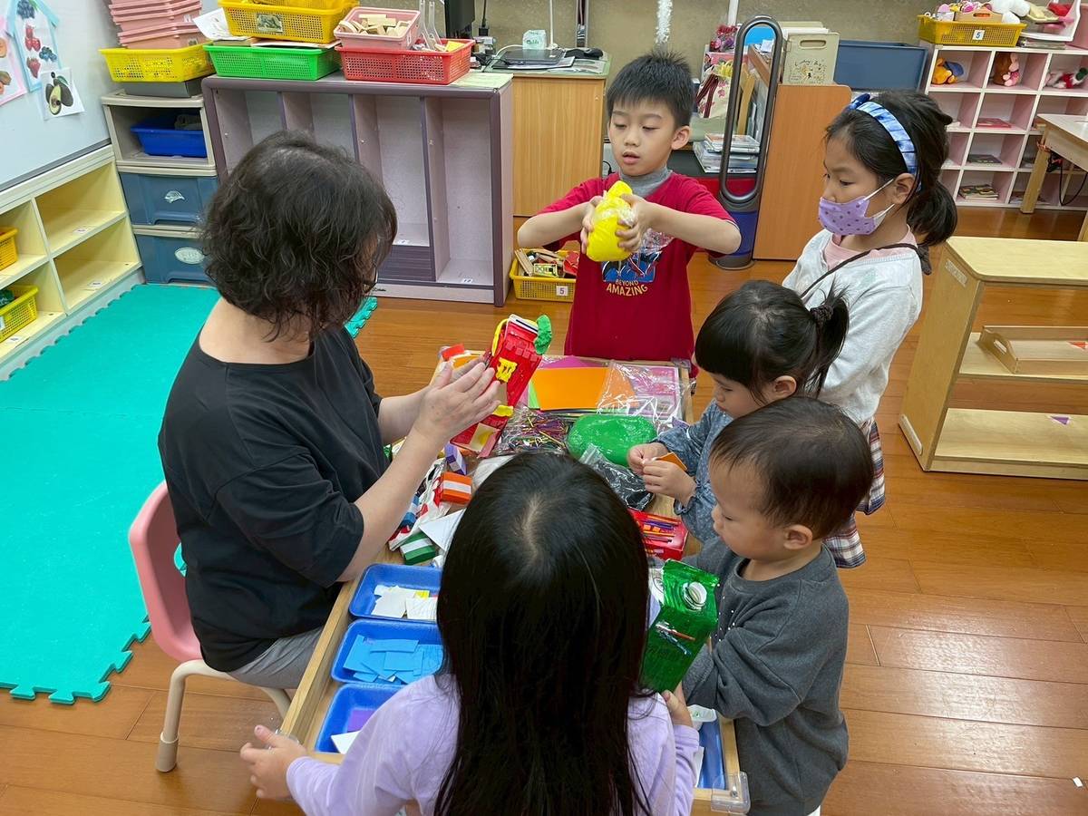 大安幼兒園透過團體討論與示範，引導幼兒理解「情緒表達的方式」