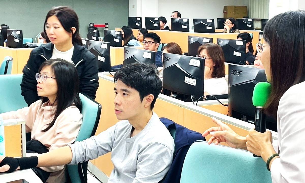 專心體驗因材網e度AI輔助學習