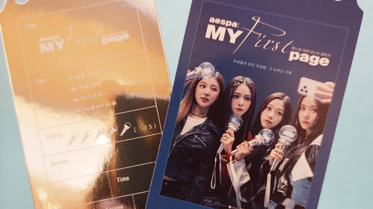 安安觀看電影《aespa: MY First page》，獲得特典票卡