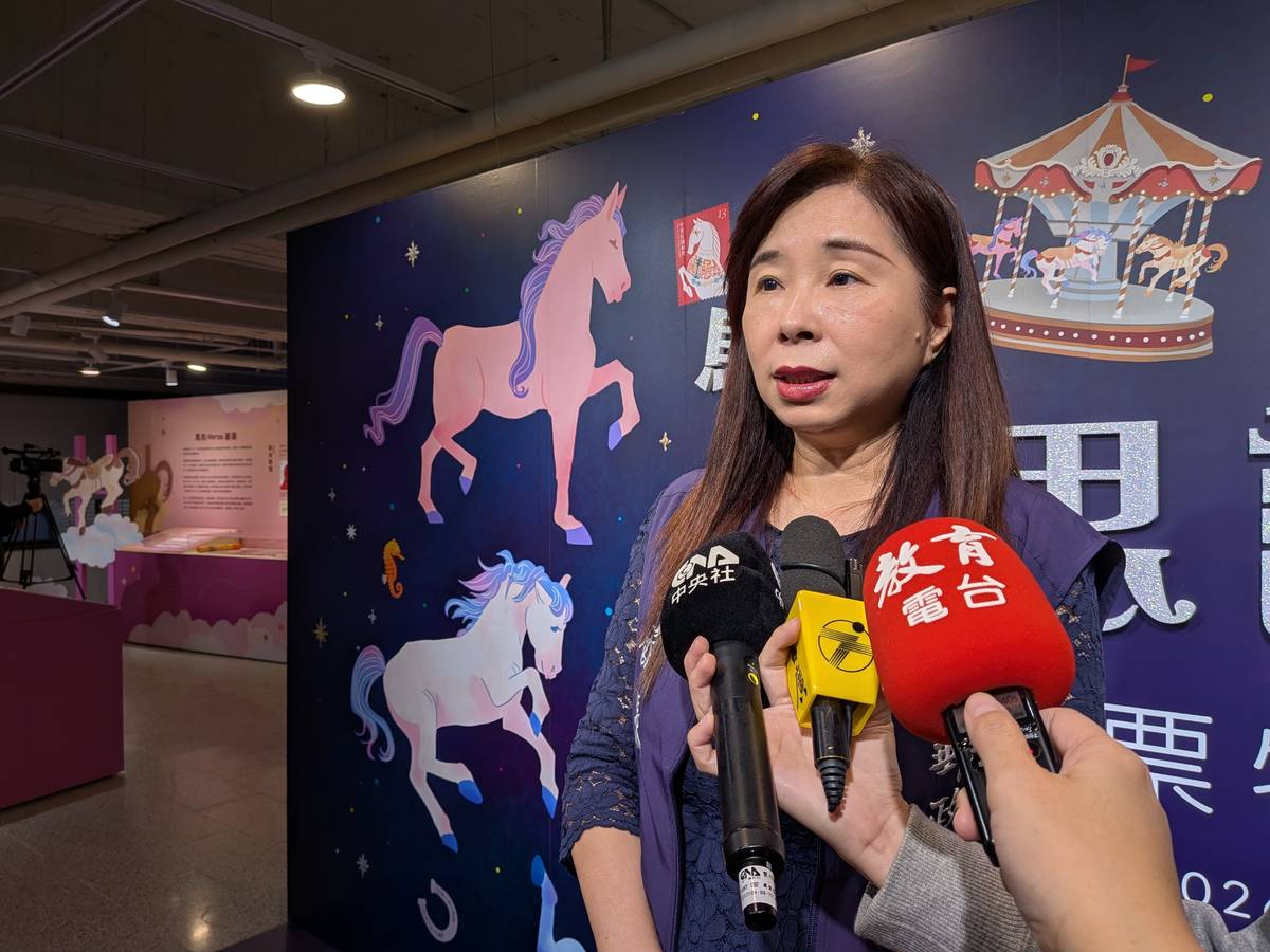 郵政博物館館長連千惠表示，展覽以生態知識、神話、藝術跟休閒等多元面向呈現