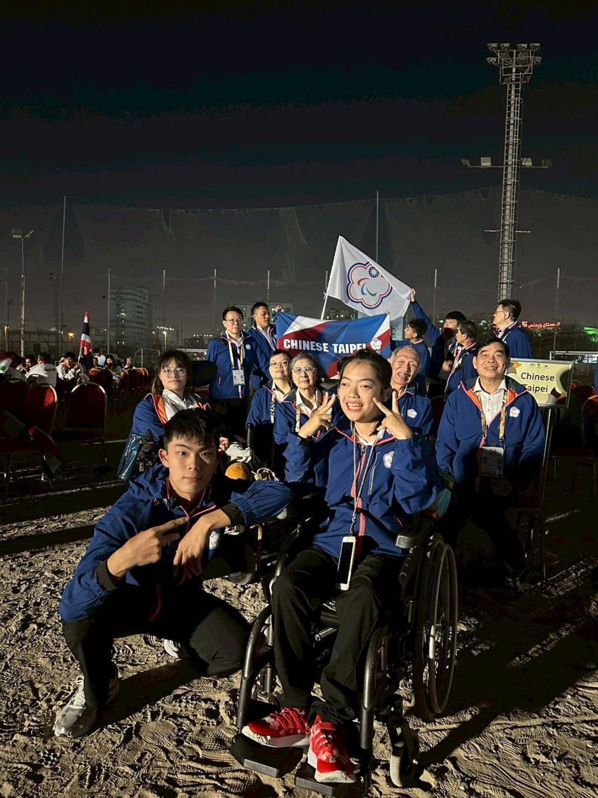 2025年第5屆杜拜亞洲帕拉青年運動會於當地10日晚間熱鬧開幕，我代表團以T排序於31順位準備進場。(運動部提供)