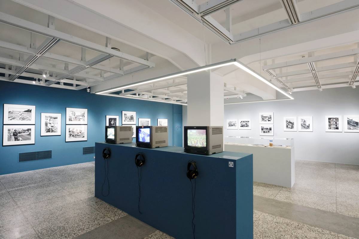 「台灣綠色小組影像紀錄永續協會」提供街頭紀錄影像，為展覽提供照片之外立體的文化視野。.(國家攝影文化中心提供)