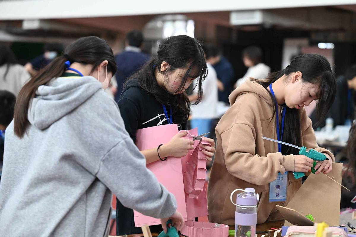 選手製作智慧滾珠機關 

