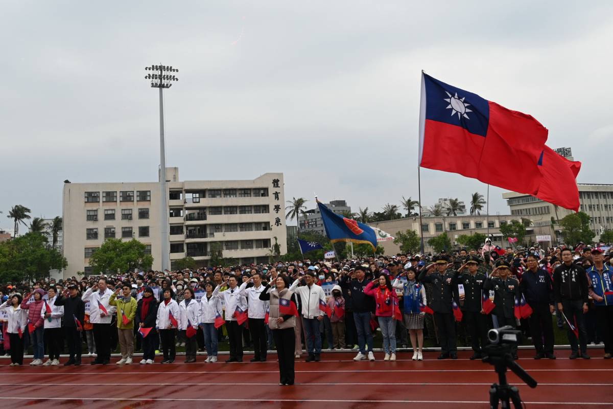 臺東縣政府將於115年1月1 日早上7點50分到8點30分，在臺東縣立體育場舉辦元旦升旗典禮，歡迎各界組隊報名參加。