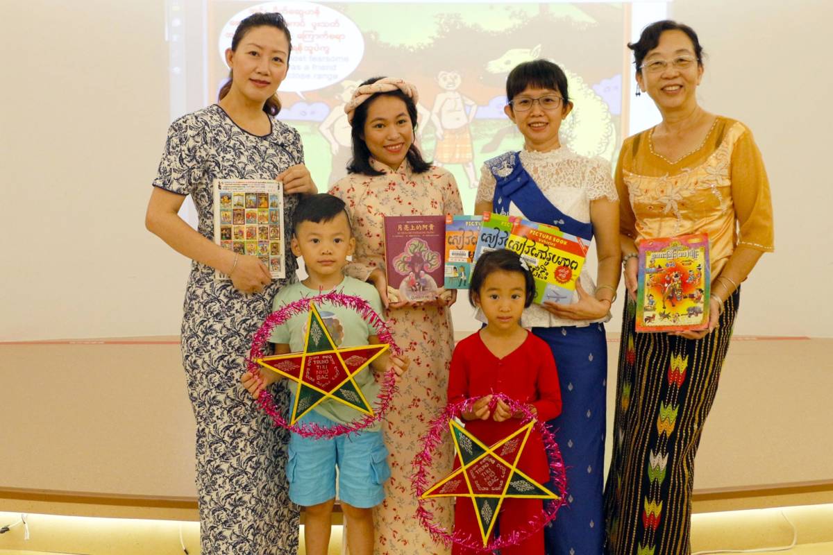 新住民朋友擔任多元文化老師，和大家分享家鄉文化，迎接即將到來的國際移民日