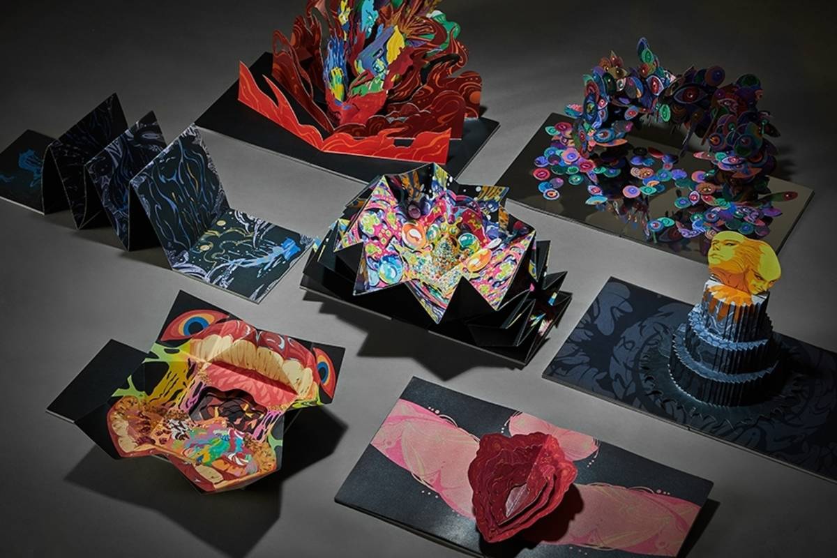 .曾薰誼老師指導的《Sin and Virtue, Their Joy》透過插畫結合立體書呈現七原罪不同個性特質