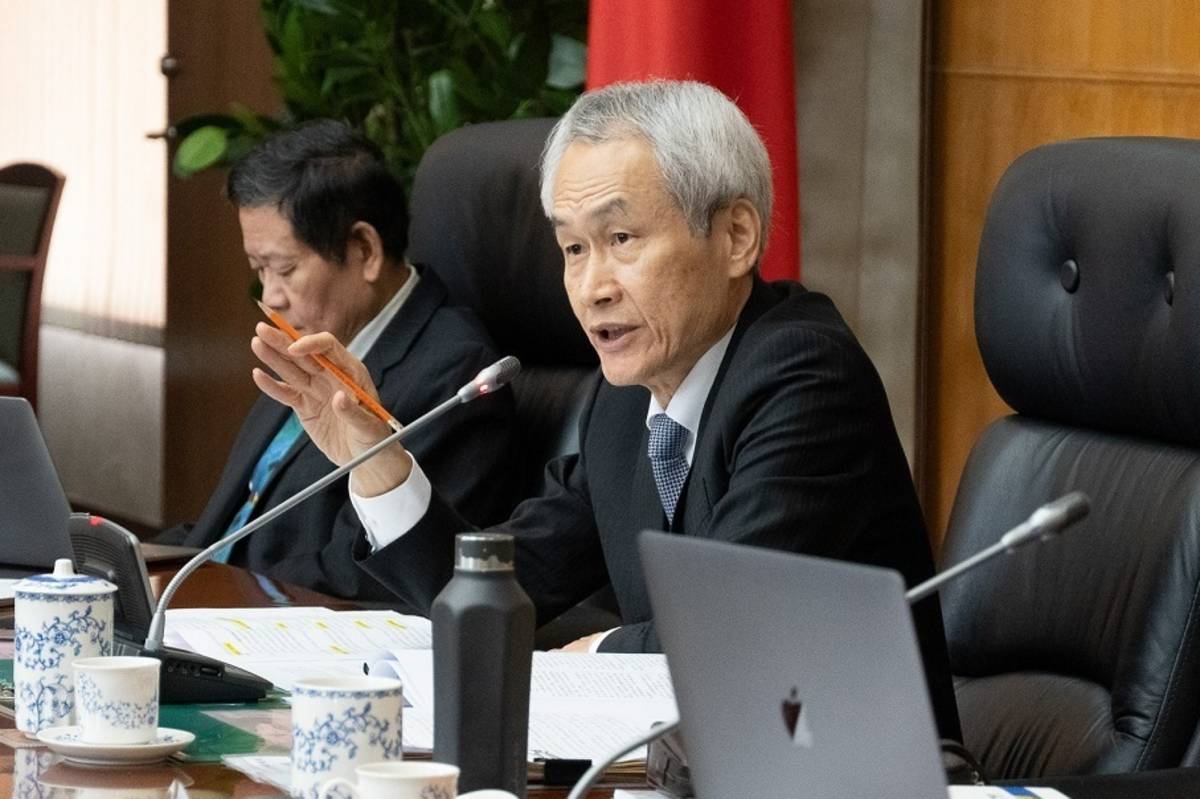 考試院今天（18日）舉行第14屆第51次院會，適逢就職一週年，周弘憲院長感謝全院齊心努力，推動各項改革。（考試院提供）