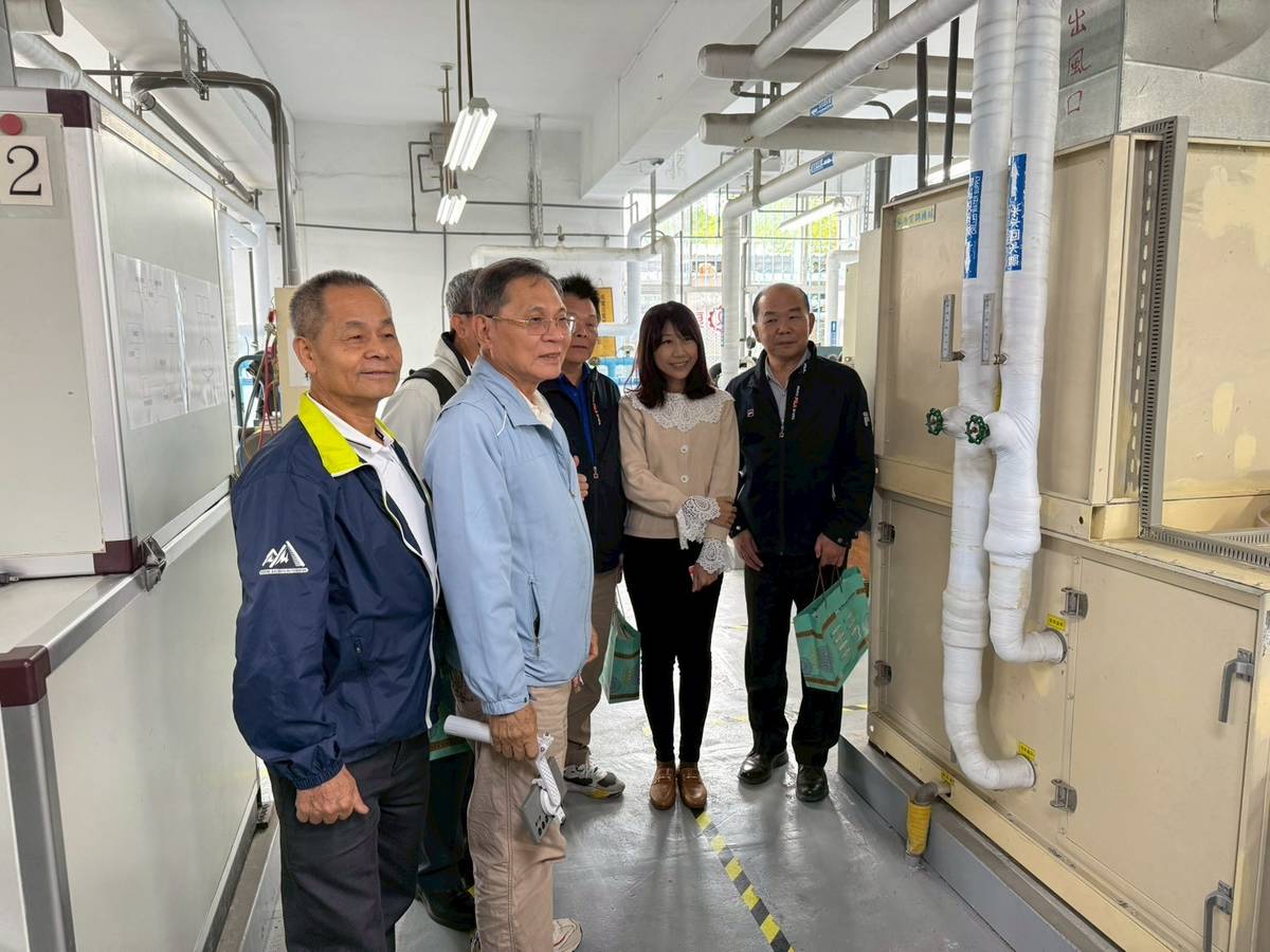 臺灣區冷凍空調工程工業同業公會中區與南區公會參觀學校