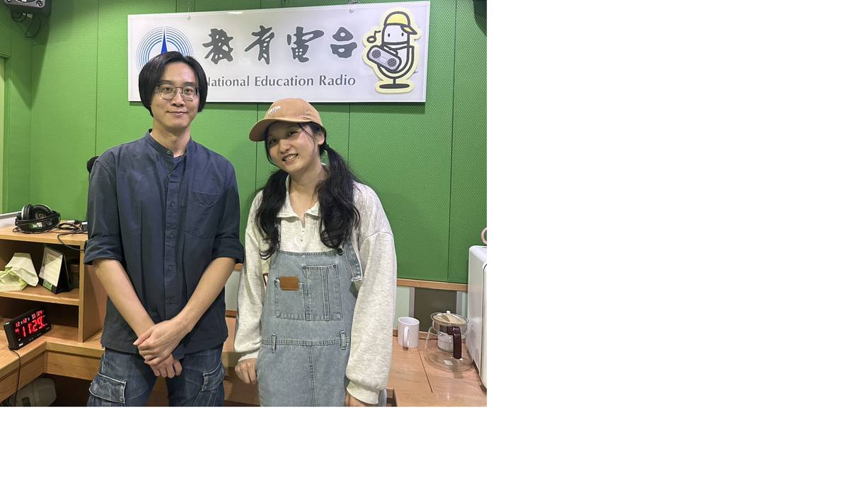 楊舒淵老師（左）與周殷竹老師（右）從自身專業出發，結合社會情緒教育，帶領孩子認識情緒背後的真正原因。