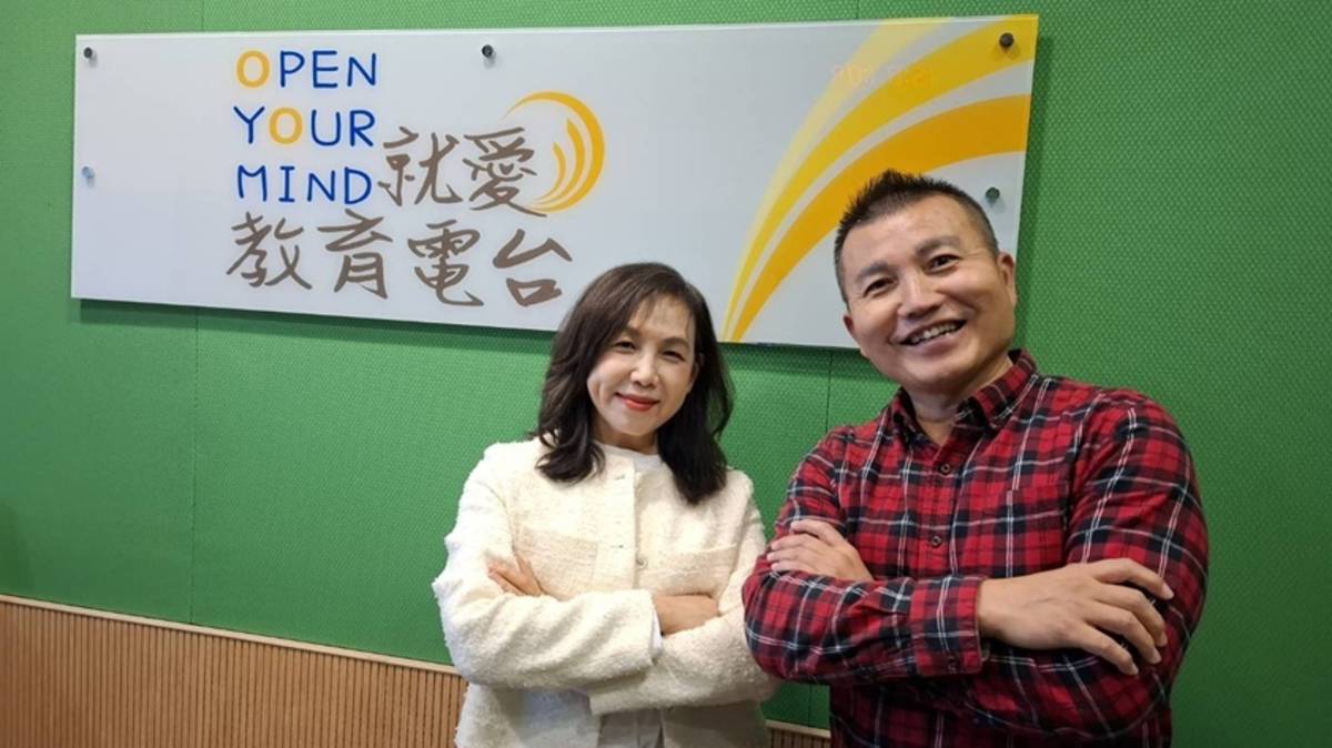 國資圖馬湘萍館長與常罡合影