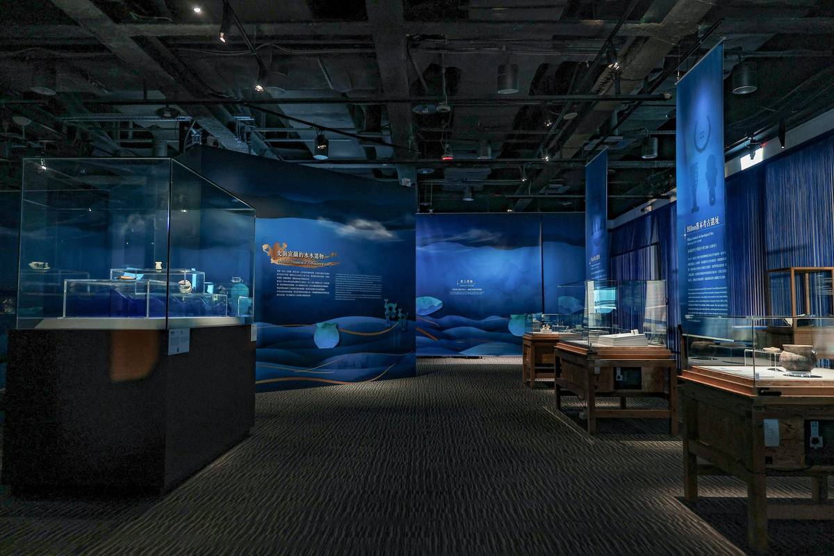 「勁水國寶」特展以「水」為題，由故宮與蘭陽博物館共同策劃，精選雙方各15件，共30件文物同台展出。