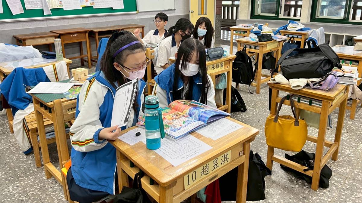 113學年度「校園珍惜健保教育實境秀」影片徵選-國中組-優等-新北市 汐止國民中學-全民健保繪本《健寶脫皮奇遇記》融入課堂教學