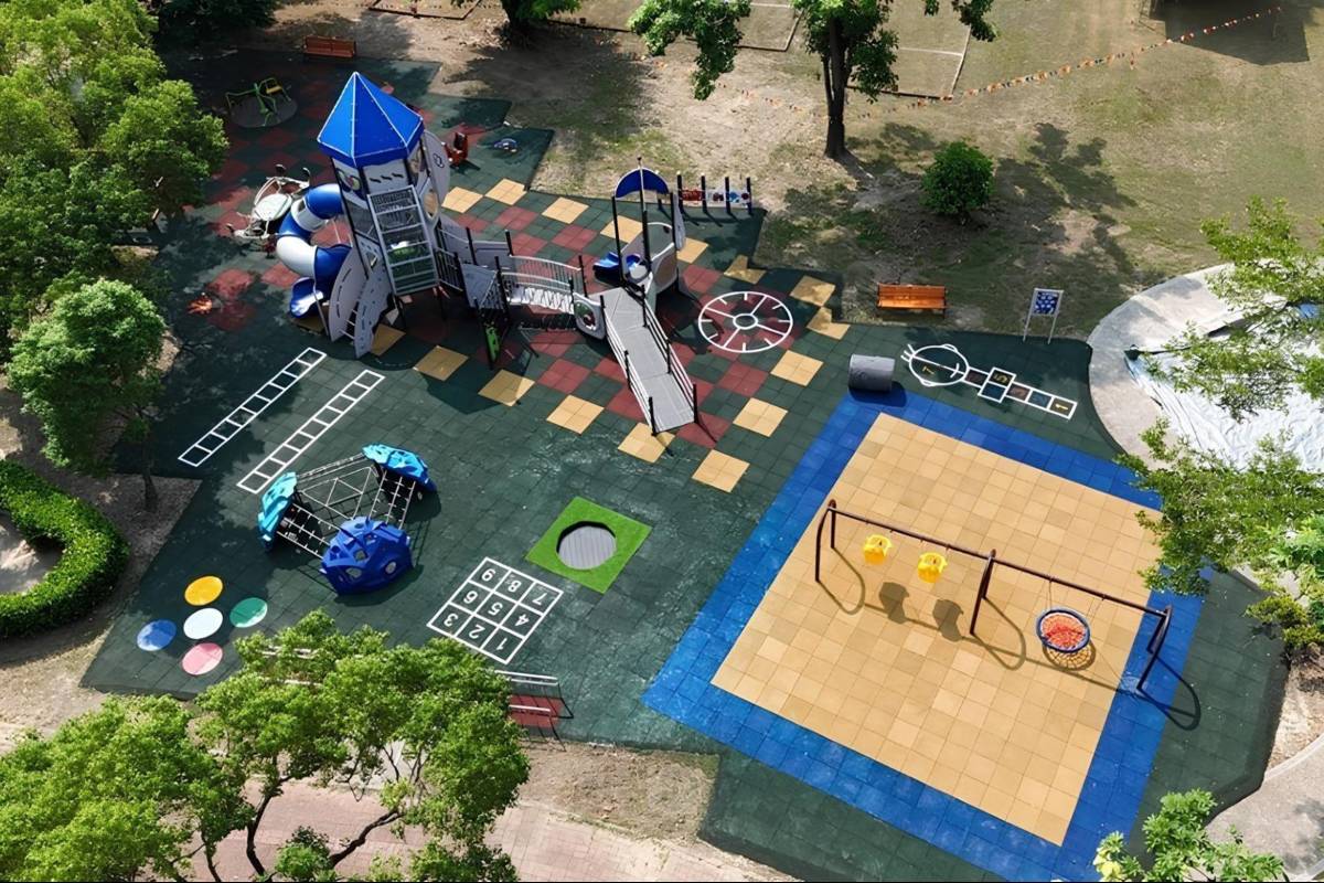 國立嘉義特教學校共融遊戲場空拍圖 (教育部提供)