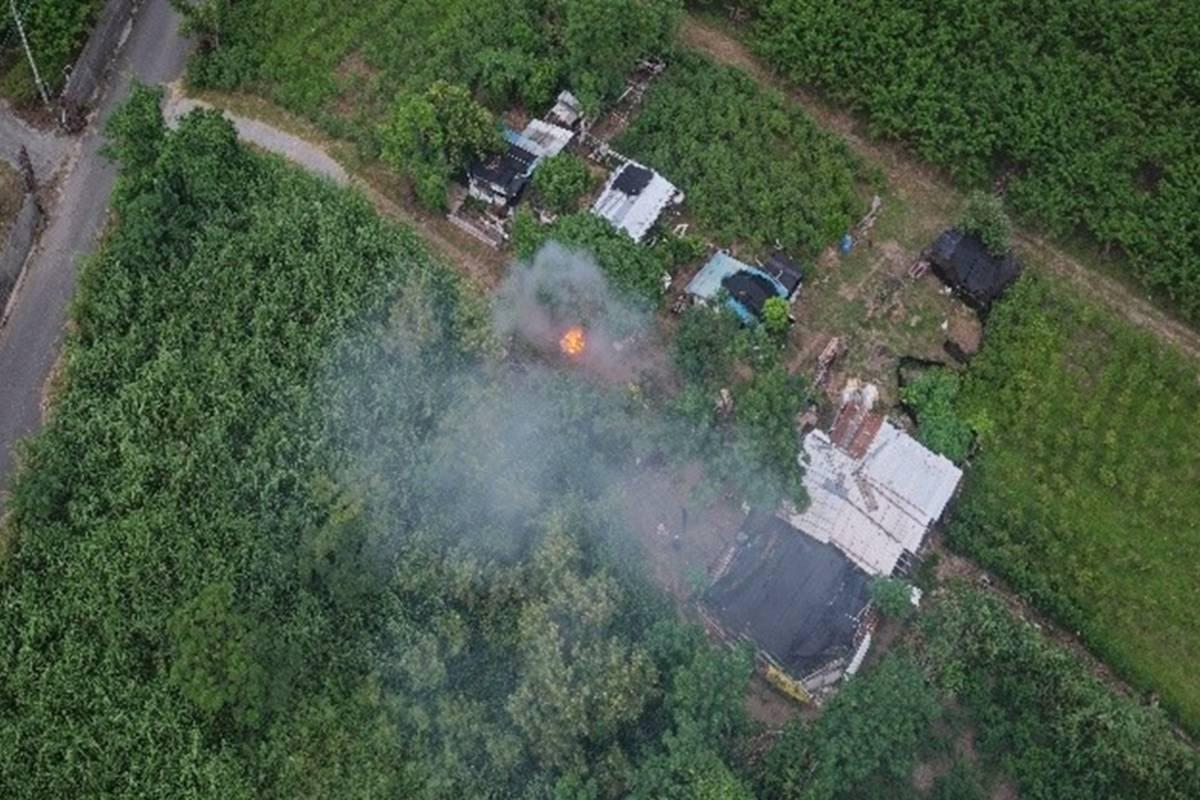 臺東縣環保局將污染稽查工作導入科技利器，結合無人機空拍、監視系統及縮時攝影等科技設備，精準掌握污染熱點。